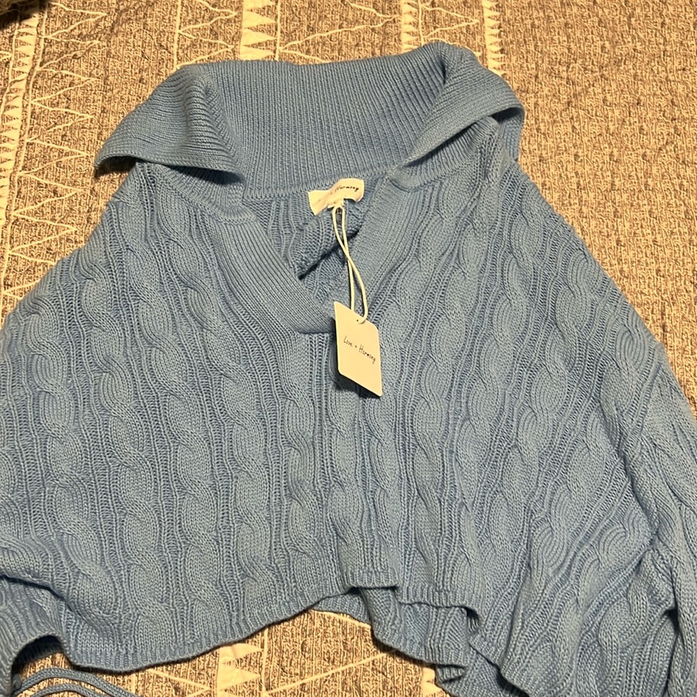 Oversized collar, crop sweater with side ties